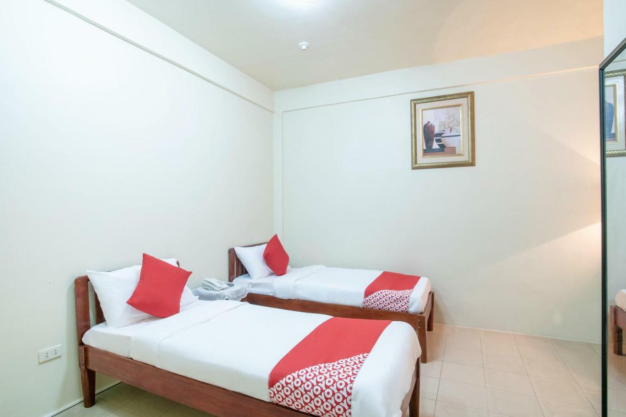 Conrado'S Apartelle Paranaque City Exterior photo